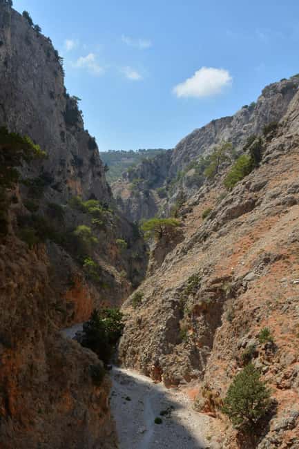 Aradena Gorge: Loutro with Optional Pickup - Finikas: A Coastal Harbor with Traditional Cretan Flavors