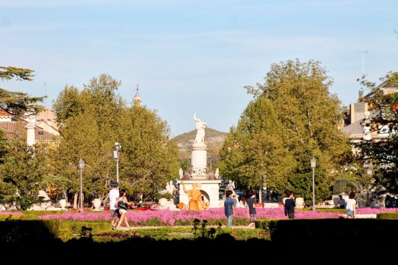 Aranjuez: City and Gardens Guided Walking Tour - The Role of the Guide in Bringing Aranjuez to Life