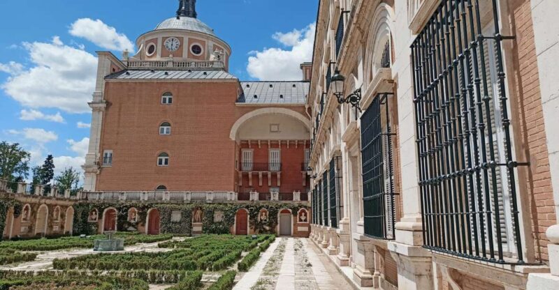 Aranjuez: Royal Palace Guided Tour - The Architectural Marvels of Aranjuez’s Palace