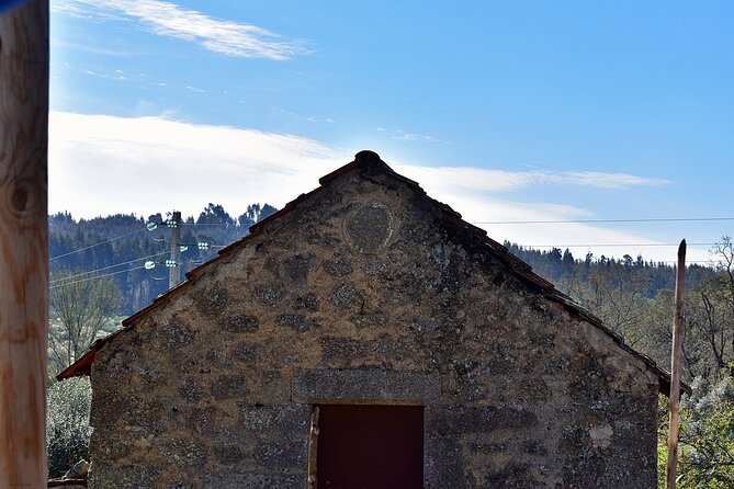 Archaeological Circuit of Fiais/Azenha and Cova da Moira - Tasting Regional Products Along the Way