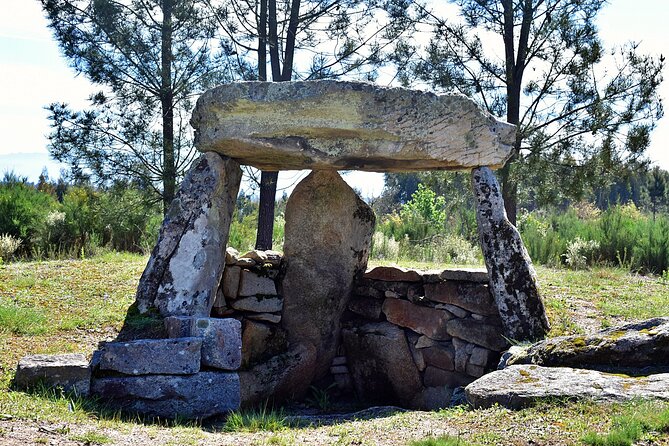 Archaeological Circuit of Fiais/Azenha and Cova da Moira - Logistics and Practical Details