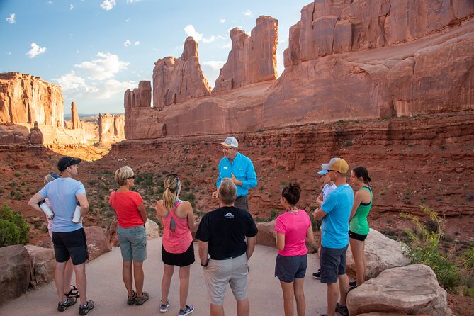 Arches National Park Morning Tour - Food, Water, and Park Fees Included