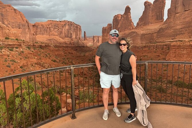 Arches National Park Scenic Tours From Moab - The Short Hikes and Accessibility