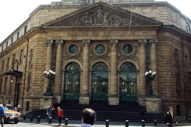 Architecture and History of Mexico City - Small Groups - Wrapping Up at the Zócalo: The Heart of Mexico City