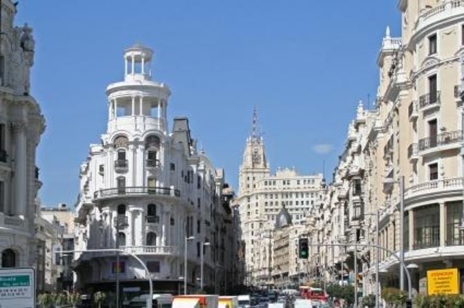 Architecture tour Gran Vía from its best rooftops 20thC - Discover Madrid’s Architectural Evolution from the Best Rooftops