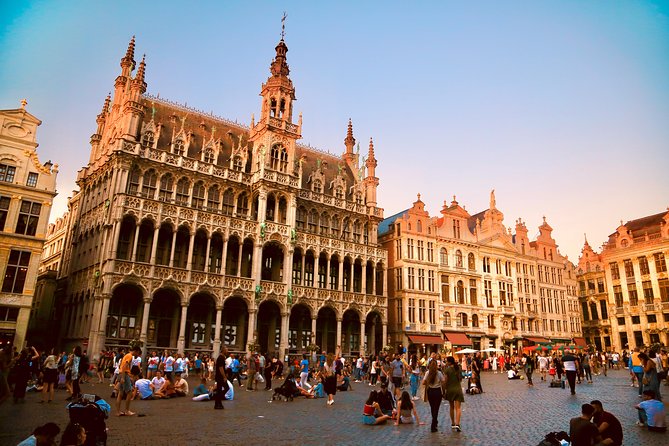 Architecture Tour of Brussels - The Historical Significance of Place De Brouckèreplein