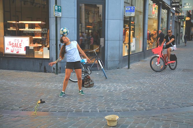 Architecture Tour of Brussels - The Artful Development of La Bourse de Bruxelles