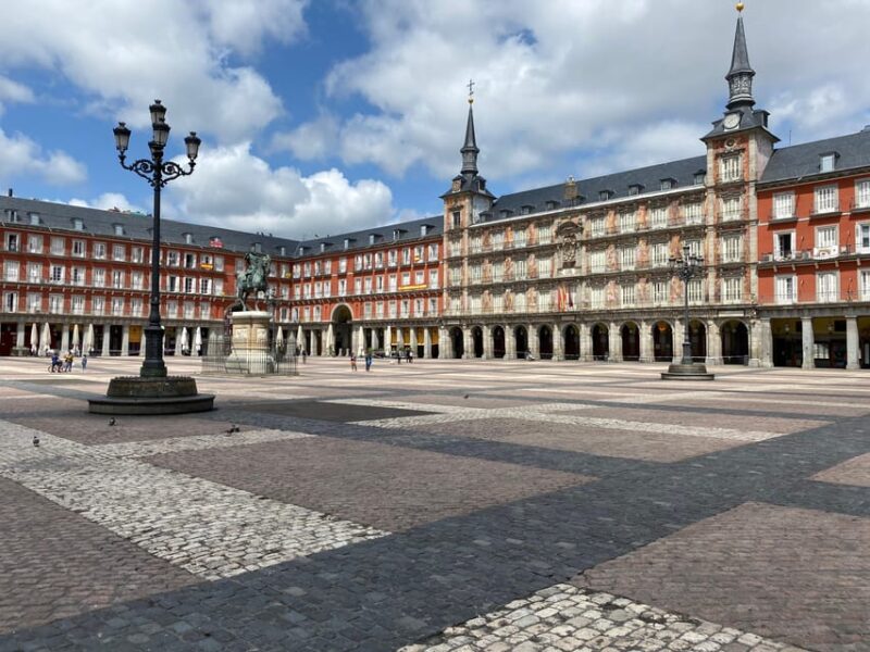 Architecture Tour: Old Historic Madrid with an architect - Key Points