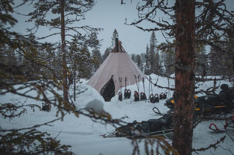 Arctic Adventure: Northern Lights Hunting with Snowmobiles - Key Points