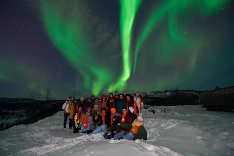 Arctic Northern Lights Escape with Fire BBQ & Expert Guide - Savoring Finnish Fire BBQ & Hot Drinks in a Cozy Setting