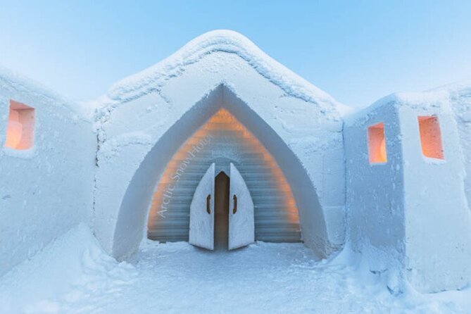 ARCTIC SNOWHOTEL the biggest in Europe - Key Points