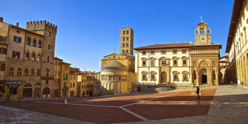 Arezzo: Private Walking Tour - Visiting Historic Shops in Arezzo