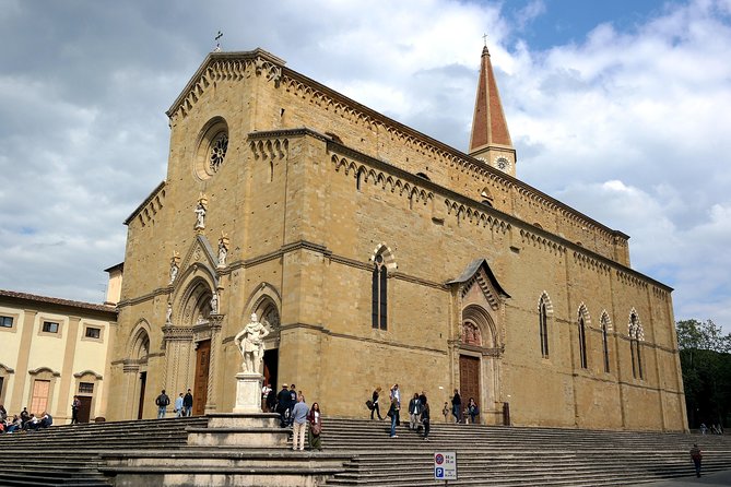 Arezzo Private walking tour - Discovering the Palazzo Pretorio and Its Artifacts