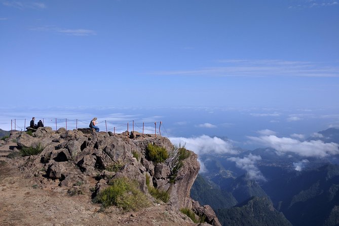 Arieiro Peak, Santo da Serra and Cristo Rei 4x4 Experience - Conquering Pico do Arieiro for Elevated Mountain Views