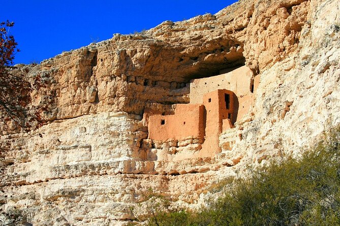 Arizona Tour Meteor Crater, Jerome and Montezuma's Castle - Explore Arizona’s Natural and Cultural Treasures in One Day