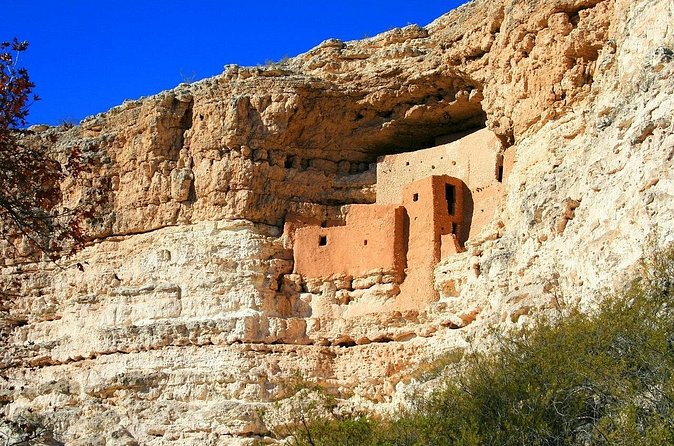 Arizona Tour Meteor Crater, Jerome and Montezuma's Castle - Discovering Montezumas Castle Cliff Dwellings