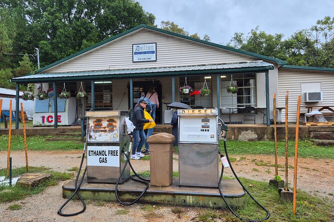 Arkansas Experience USA Nature Culture History Discover - Visiting the Johnny Cash Boyhood Museum in Dyess