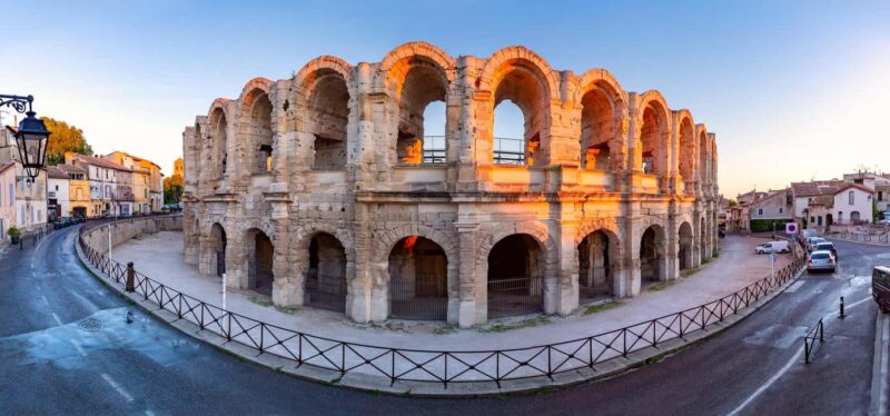 Arles: Express Walk with a Local - Logistics and Group Size for a Personalized Experience