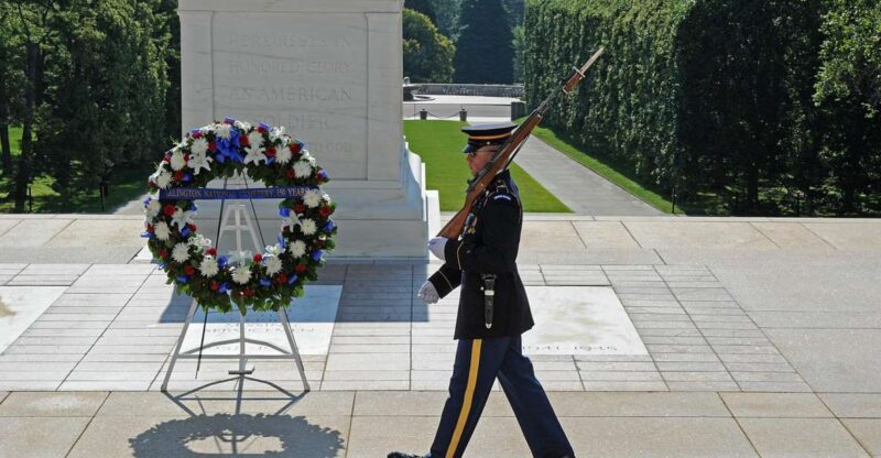 Arlington Cementary & Guard Ceremony with Iowa Jima Memorial - Learning About Arlington’s Most Famous Military Memorials