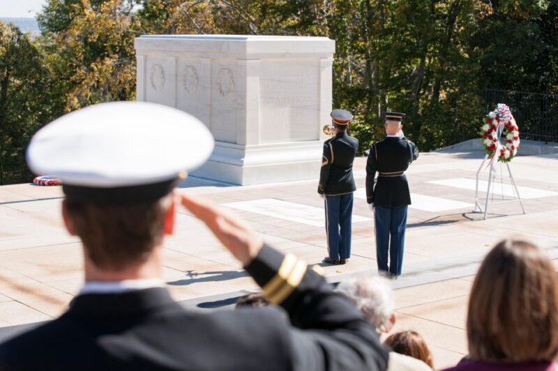 Arlington Cementary & Guard Ceremony with Iowa Jima Memorial - Why This Tour Stands Out