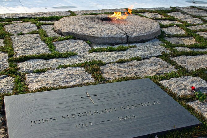 Arlington Cemetery Tour with Guard Ceremony and Iwo Jima Memorial - Exploring Arlington House and Robert E. Lee’s Historic Residence