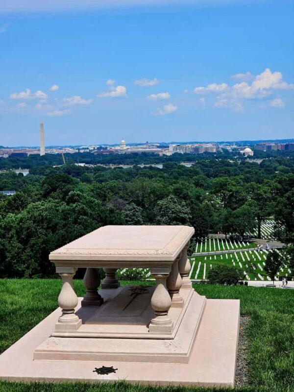 Arlington National Cemetery: 2.5 hour Guided Walking Tour - Exploring Arlington House and Its Historical Significance