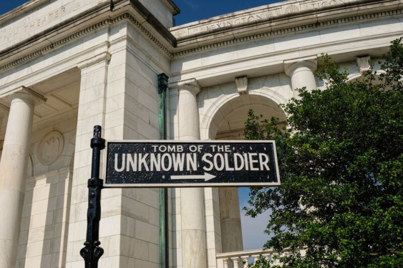 Arlington: Private Arlington Cemetery Guided Walking Tour - Explore Arlington House and the Robert E. Lee Memorial