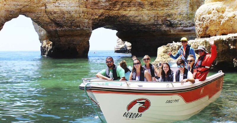 Armação de Pêra: Guided Boat Tour of Benagil's 15 Best Caves - Unique Features of the Boat and Cave Access