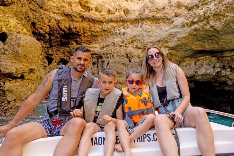 Armação de Pêra: Private Benagil Cave Tour - No Food or Drinks Included – What to Bring