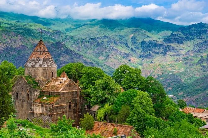 Armenia Full Day Private Tour From Tbilisi, Most Popular Places - What’s Not Included and Tips for Travelers