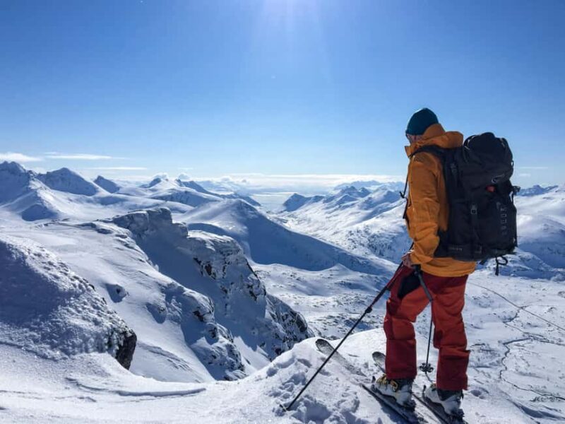 Arnøya: Guided Ski Tour - Navigating the Pristine Snow and Summits of Arnøya
