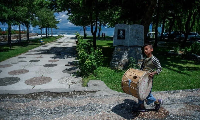 Around the lake Albania from Ohrid and Struga. - Pogradec: A Cultural and Market Experience