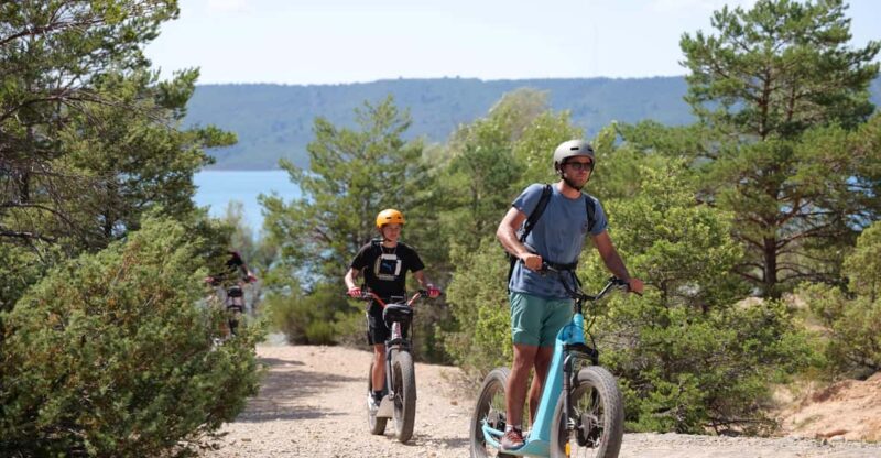 Around the Lake of Verdon : Guided electric scooter rides - Guides and Their Expertise
