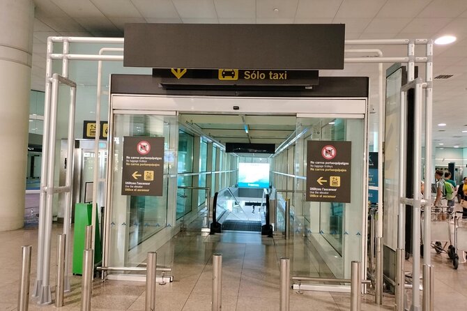 Arrival Barcelona Airport Private Transfer - Comfort and Vehicle Features