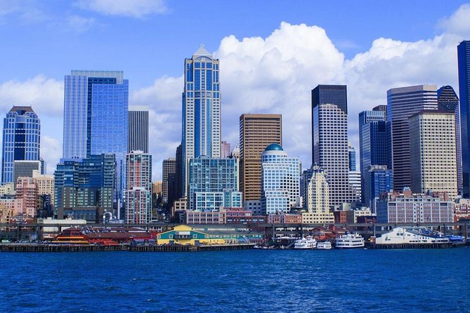 Arrival Private Transfer: Seattle Airport SEA to Seattle in Business Car - Meet & Greet Service in the Seattle Airport