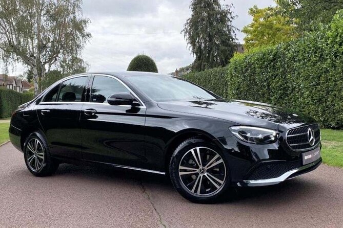 Arrival Transfer from Frankfurt Airport FRA to Frankfurt by Sedan - Reliable and Stylish Airport Arrival Transfer in Frankfurt