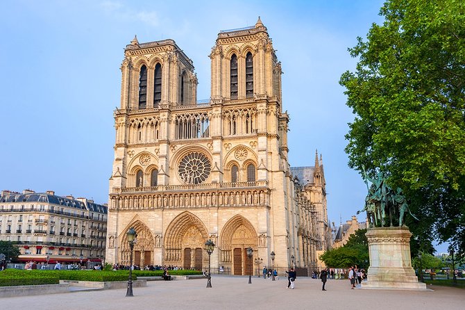 Arrival Transfer from Paris Airport CDG to Paris in Private Van - Experience with the Driver and Service Standards