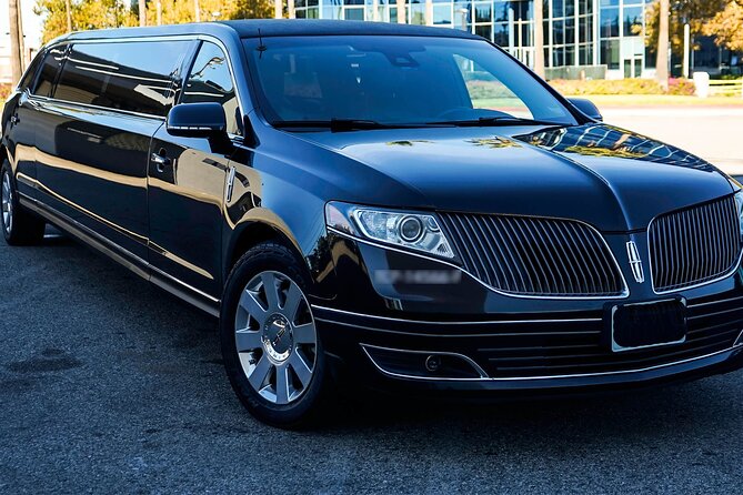Arrival Transfer Montreal Airport YUL to Montreal by Limos or Bus - Smooth Arrival Transfer from Montreal Airport YUL to Downtown Montreal in Style