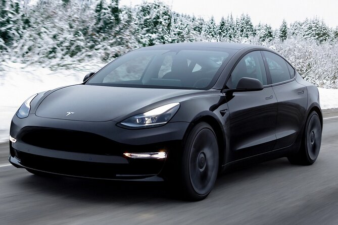 Arrival Transfer Montreal Airport YUL to Montreal by Sedan or SUV - Multiple Vehicle Options for Different Group Sizes