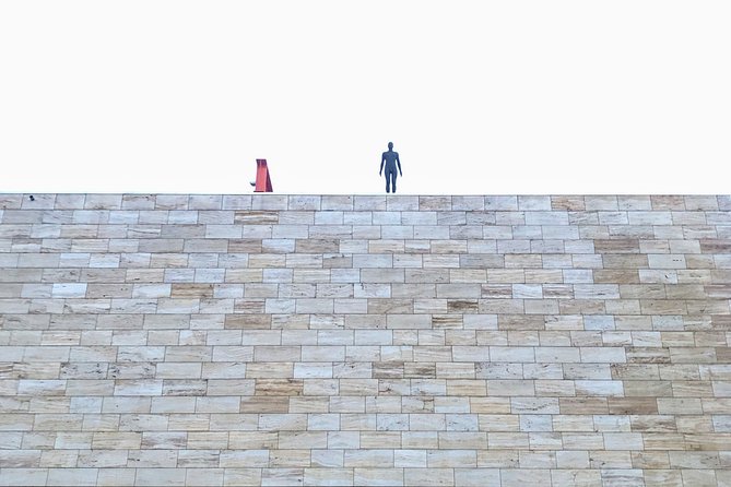 Art and Architecture Walking Tour in Rotterdam - guided by Architects - Visiting the Museum Quarter and the Depot of Museum Boijmans Van Beuningen