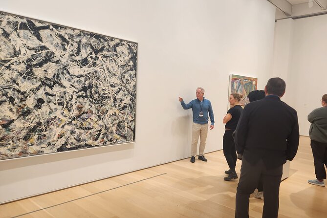 Art Institute of Chicago Private Expert Guided Tour - Key Points