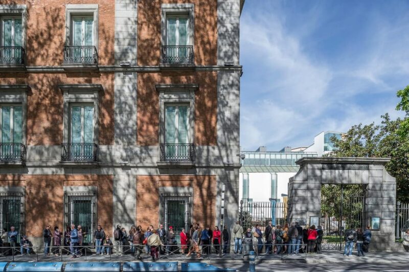 Art & Wine Experience: Thyssen Museum Tour & Wine Tasting - Guided Wine Tasting at Mercado de San Miguel’s Stall 19