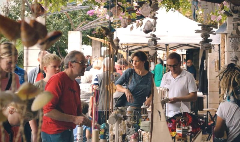 Arta Caves and Market Excursion - Explore Artà Market’s Colorful Stalls and Local Treasures