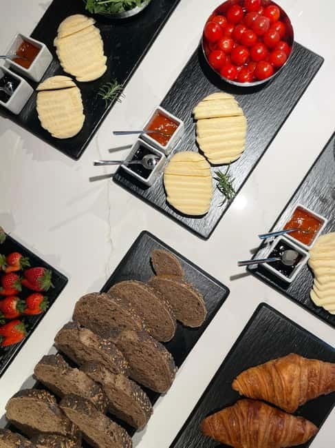 Art&Yoga + Cheese&Wine - The Cheese & Wine Tapa from "Roots"