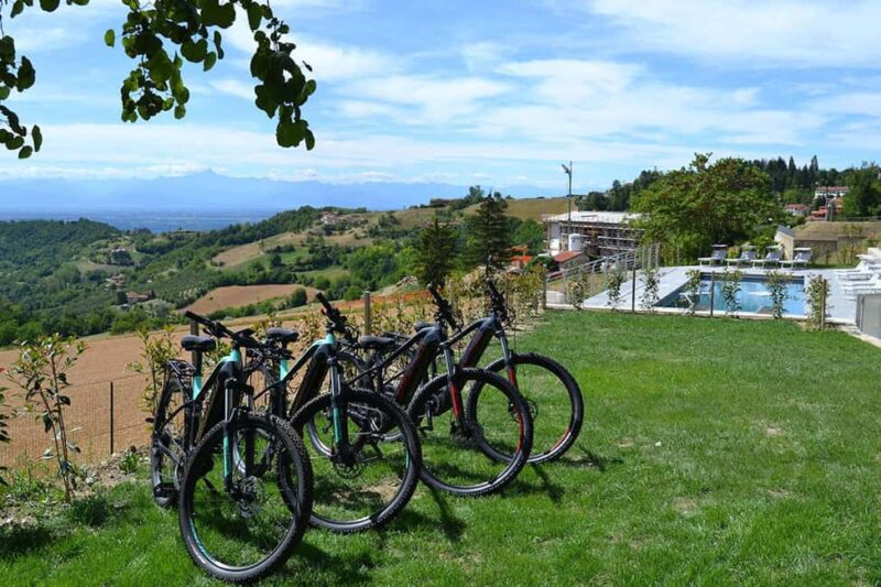 Asciano & Crete Senesi E-BIKE Tour + Pick-up&Drop-off by Van - Riding the Famous "White Roads" of Tuscany