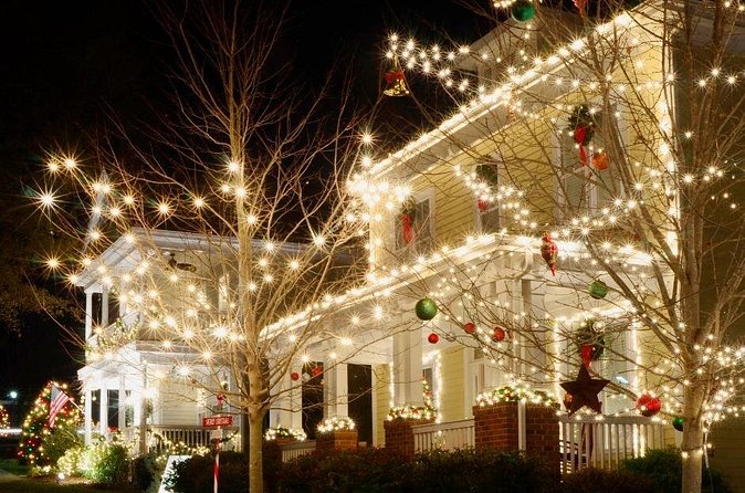Asheville Holiday Season City Tour - Intimate Group Setting for a Personal Experience