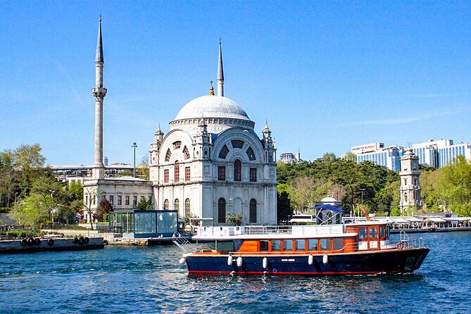 Asia-Europe with Bosphorus Full Day Inc.Museum fees and Lunch - Traditional Turkish Lunch in Sultanahmet District
