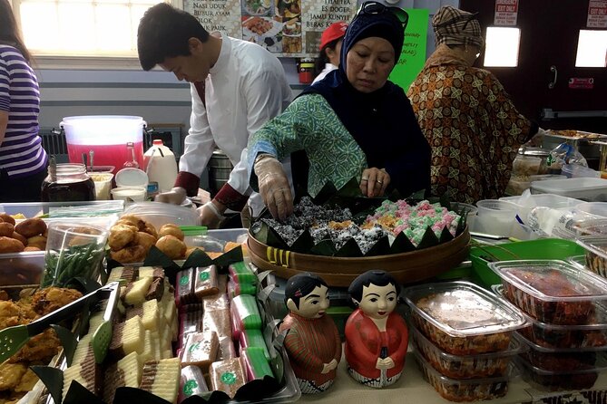 Asia in Queens: Exploring NYCs Largest Chinatown - Central Meeting Point and Easy Accessibility