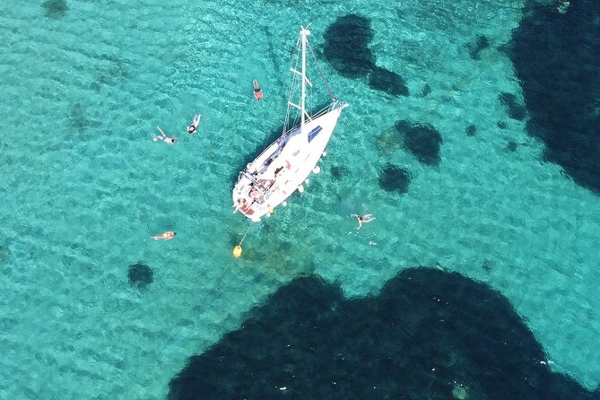 Asinara: Sailing trip in the park of Asinara - The Boat and Comfort Features