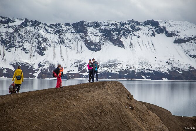 Askja & Holuhraun, Super Jeep Day Tour from Lake Myvatn - Exploring Holuhraun Lava Field and Vatnajökull National Park